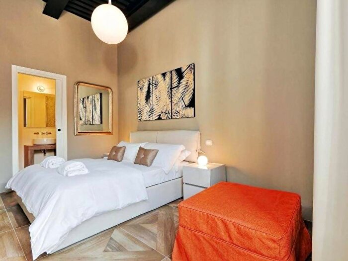 Appartamento bilocale in affitto in Via del Basilico, Barberini, Roma