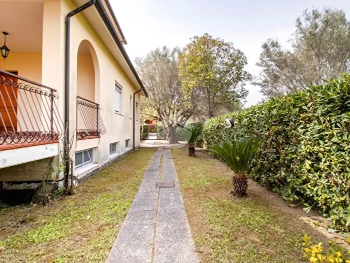 Casa trilocale in vendita in Via Cuba, Pineto