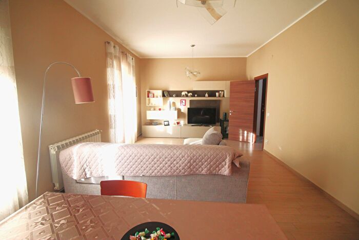 Appartamento quadrilocale in vendita in Viale Tunisi, Siracusa