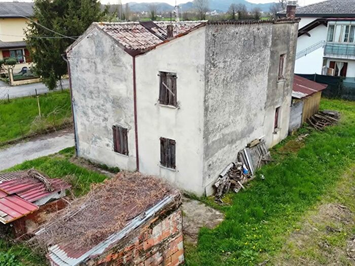 Casa con 10 locali in vendita in Baracca, Albignasego
