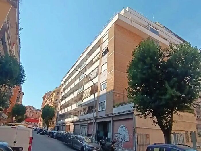 Appartamento bilocale in vendita in Via Raimondo Montecuccoli, Roma