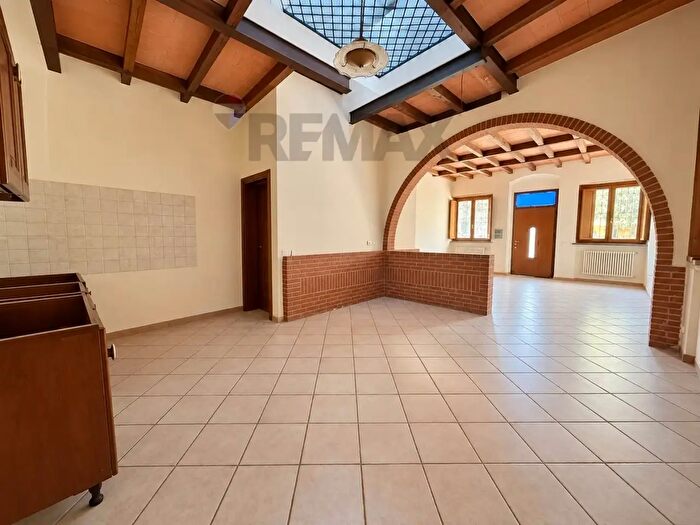 Casa quadrilocale in vendita in Via Dante Allighieri, Sesto Ed Uniti