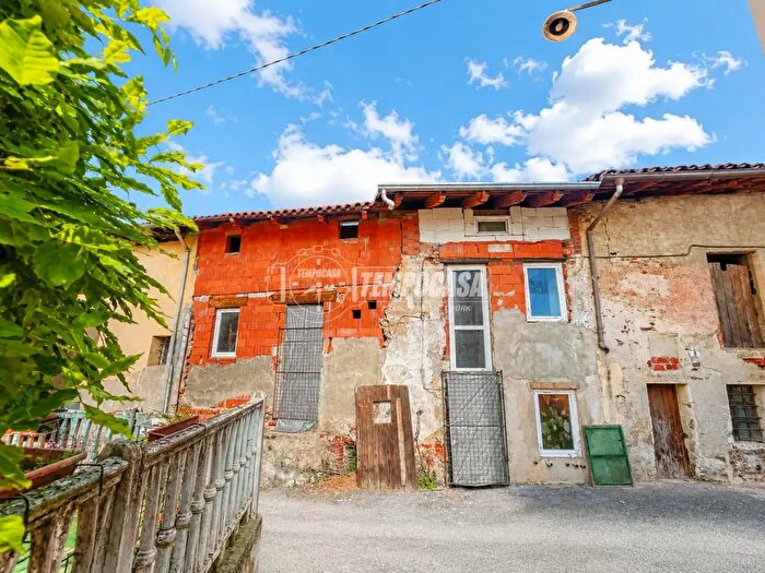Casa quadrilocale in vendita in Foglizzo