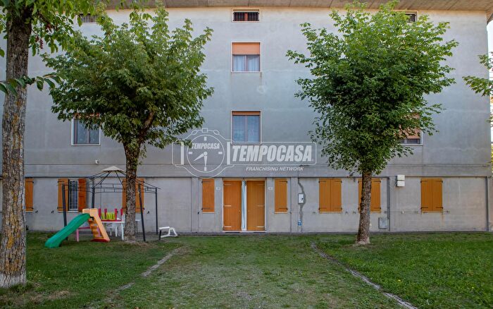 Appartamento trilocale in vendita in Via Alessandro Manzoni Monteombraro B, Zocca