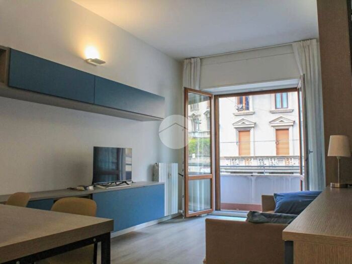 Appartamento monolocale in affitto in Via Luigi Federico Menabrea, Farini, Milano