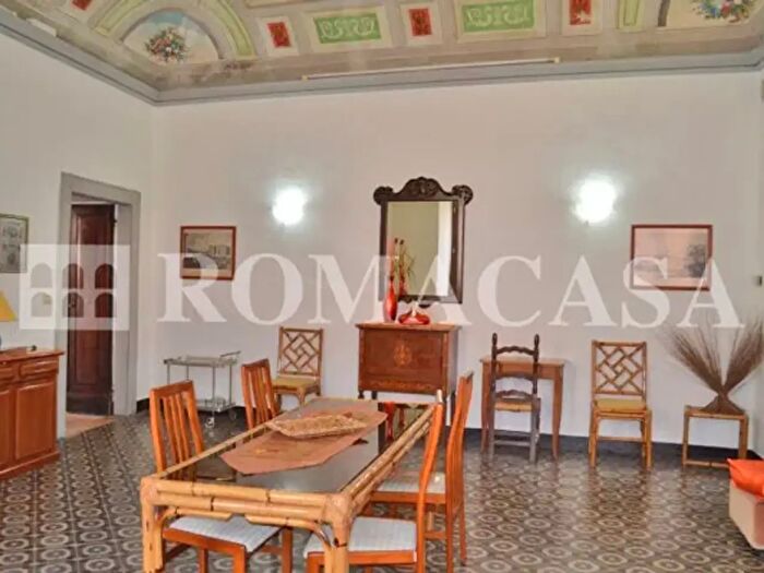 Appartamento trilocale in vendita in Via Novembre, Cantiano