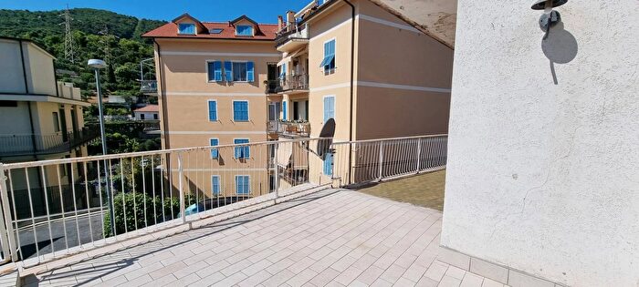 Appartamento quadrilocale in vendita in Via Cazulini, Alassio