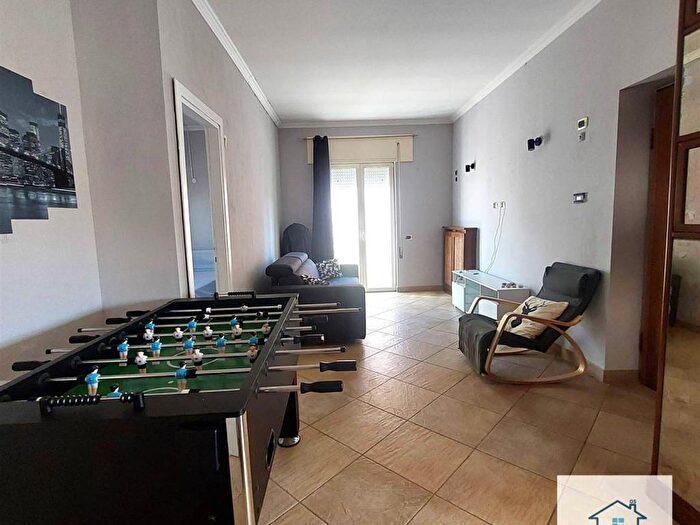 Appartamento con 6 locali in affitto in via trieste, Centro, Nettuno