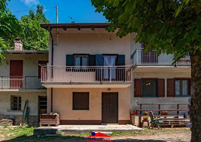 Casa quadrilocale in vendita in Via Picco Chiotti, Dronero
