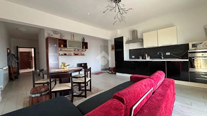 Appartamento quadrilocale in vendita in Viale degli Oleandri, Verdellino