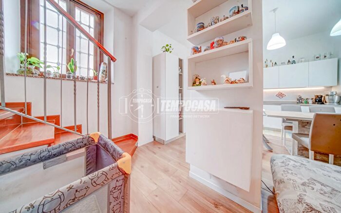 Case in Vendita e in Affitto - 3