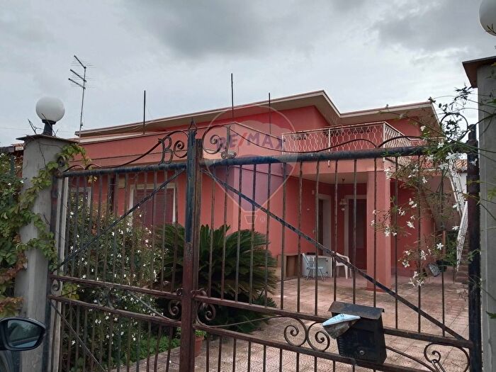 Casa con 7 locali in vendita in Traversa Cozzo Villa, Siracusa