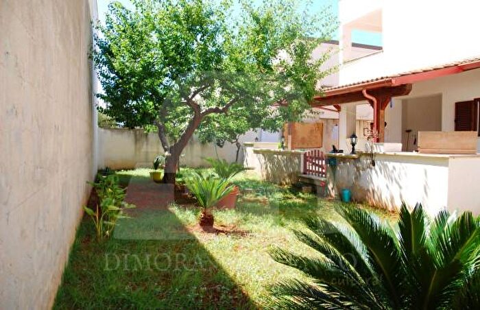 Casa con 6 locali in vendita in Via Vereto, Castrignano Del Capo