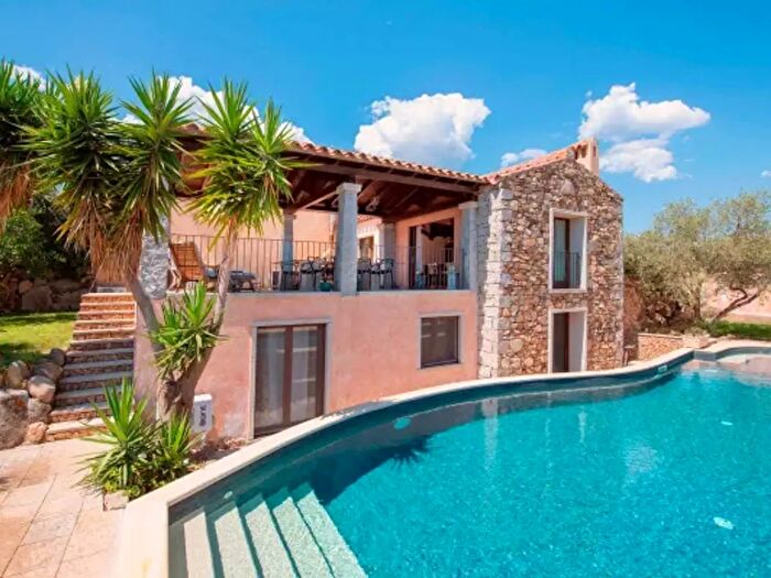 Casa quadrilocale in vendita in Castiadas