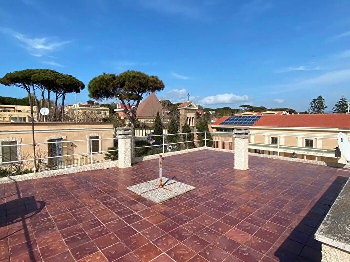 Appartamento trilocale in affitto in Via del Carmelo, Santa Marinella