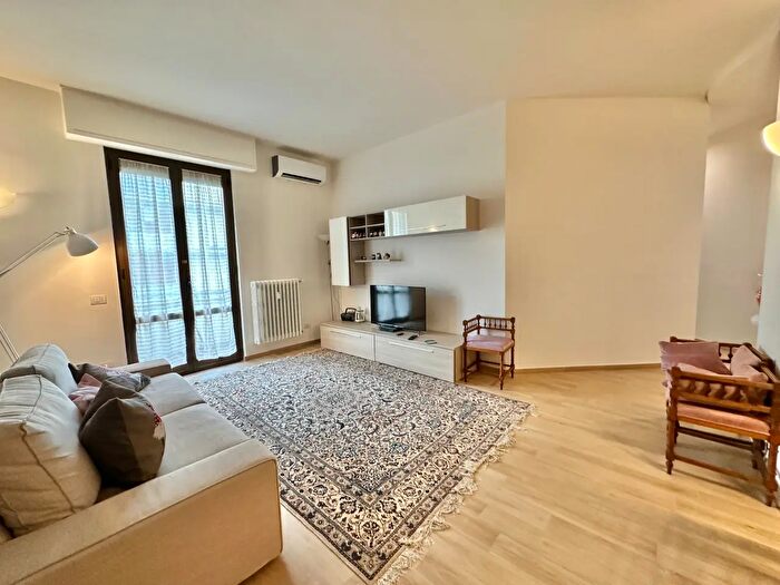 Appartamento con 5 locali in vendita in Viale dei Mille, Sesto Fiorentino