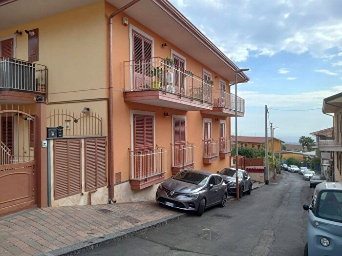 Appartamento quadrilocale in vendita in Via Bettino Ricasoli, Trecastagni