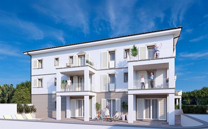 Appartamento trilocale in vendita in Cecina