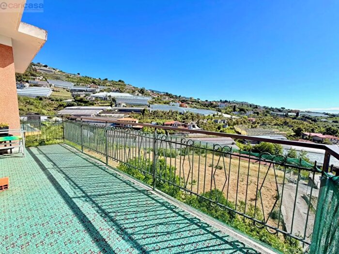Appartamento con 5 locali in vendita in Strada Solaro Rapalin, Sanremo