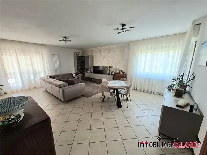 Appartamento quadrilocale in vendita in Colle Di Val DElsa