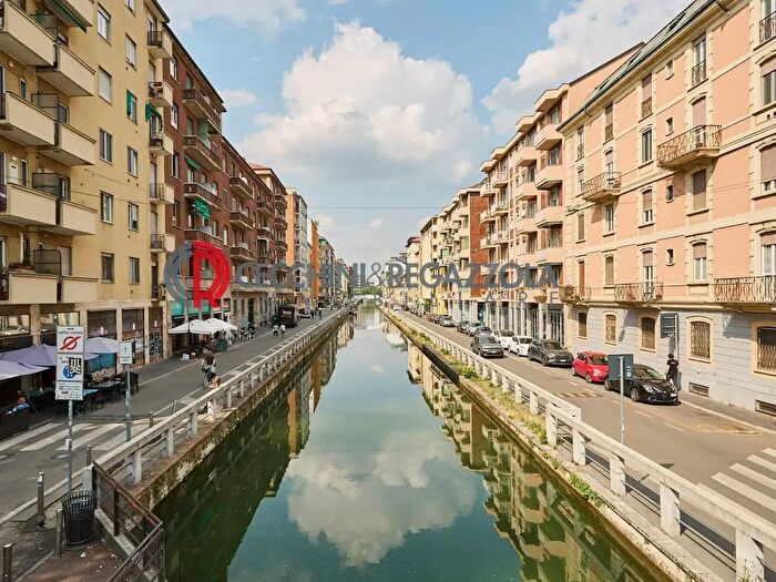 Appartamento trilocale in vendita in Via Ettore Troilo, Milano