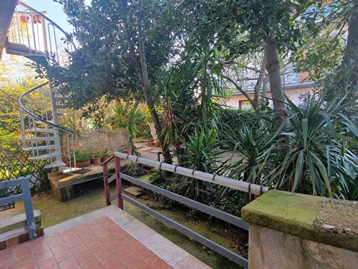 Appartamento trilocale in affitto in Via Peraccio, Centro, Fabrica di Roma