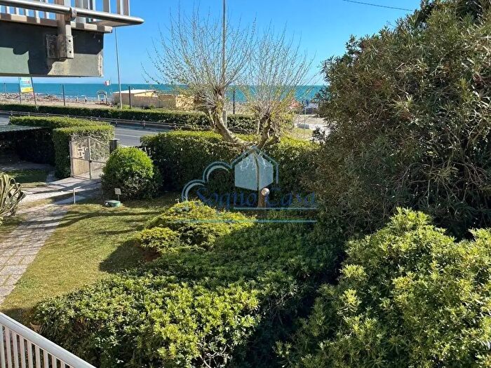 Casa con 5 locali in vendita in Sarzana