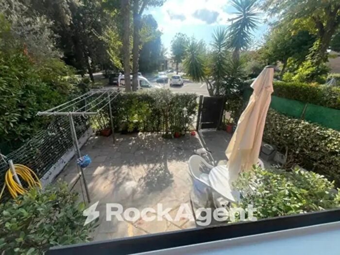 Casa con 6 locali in vendita in Forte Dei Marmi