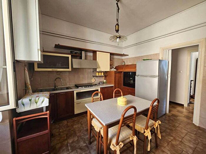 Appartamento con 6 locali in affitto in Via Vittorio Veneto, Murialdo Cappuccini, Viterbo