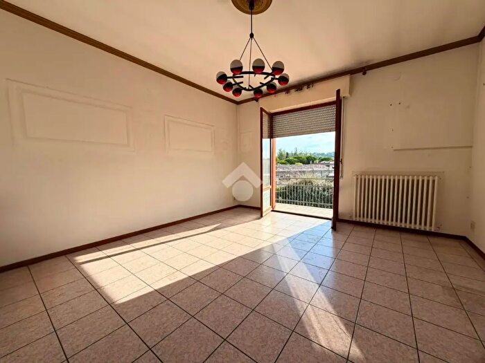 Casa con 5 locali in vendita in Via Pantano, Pesaro