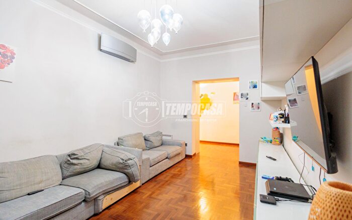 Appartamento trilocale in vendita in Via M Jacchia, Parma