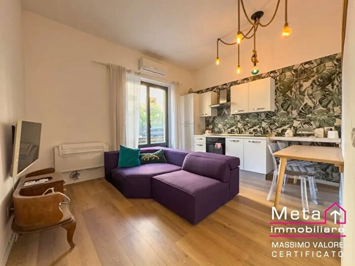 Appartamento bilocale in vendita in Via Alzaia Naviglio Pavese, Milano