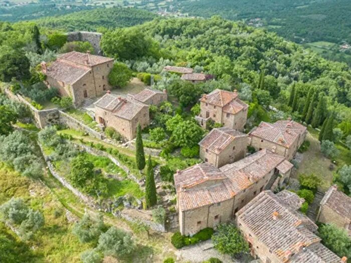 Casa trilocale in vendita in Località Sogna, Bucine