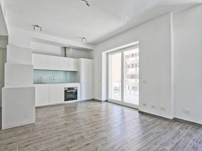 Appartamento trilocale in affitto in Via Aventina, San Saba Caracalla, Roma