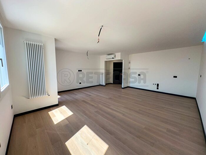 Appartamento con 5 locali in vendita in Contrada Sarvognan, Palmanova