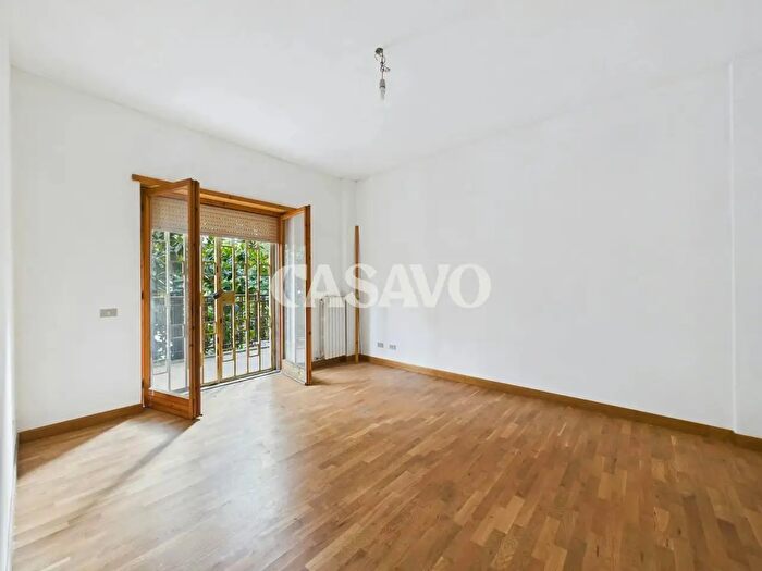 Appartamento trilocale in vendita in Via Sanzeno, Roma