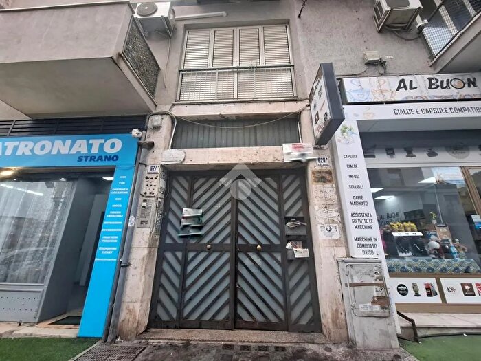Appartamento trilocale in vendita in Via Vittorio Emanuele II, Catania