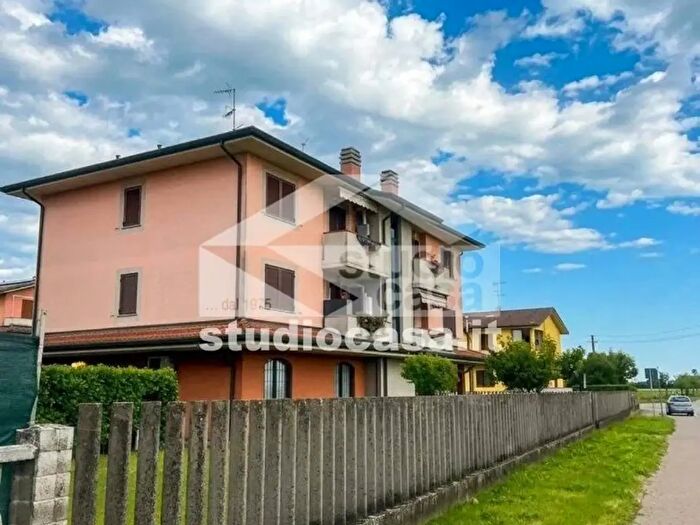 Appartamento trilocale in vendita in Via Olimpya, Torrevecchia Pia