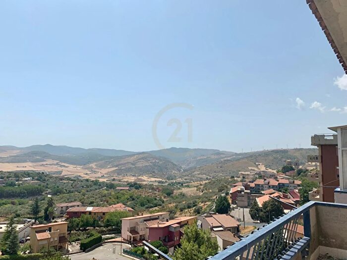 Appartamento quadrilocale in vendita in Viale Margherita, Vizzini