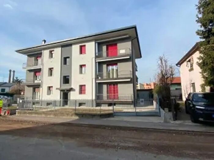 Appartamento trilocale in vendita in Via Arrigo Boito, Palazzolo SullOglio
