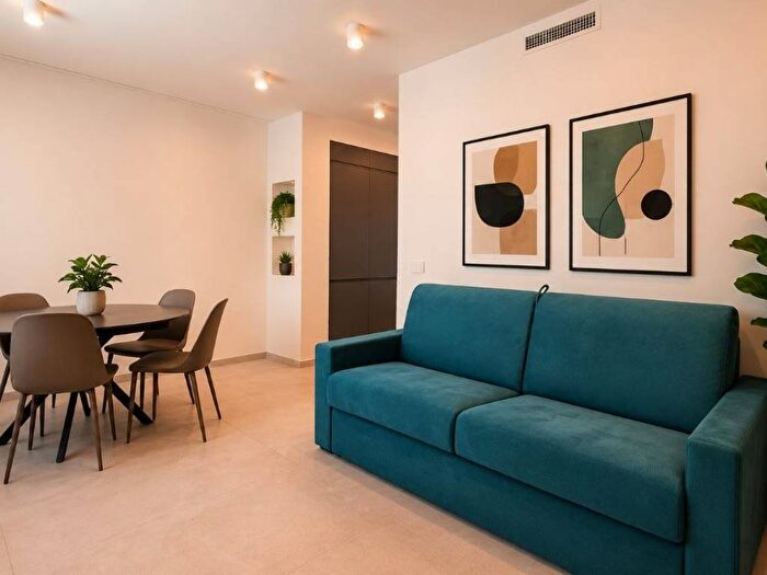 Appartamento bilocale in affitto in Viale Poetto, Quartiere del Sole, Cagliari