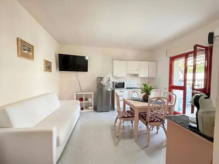 Appartamento bilocale in vendita in Via Mazzini, Villasimius