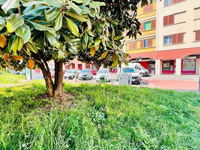 Appartamento trilocale in vendita in Milano