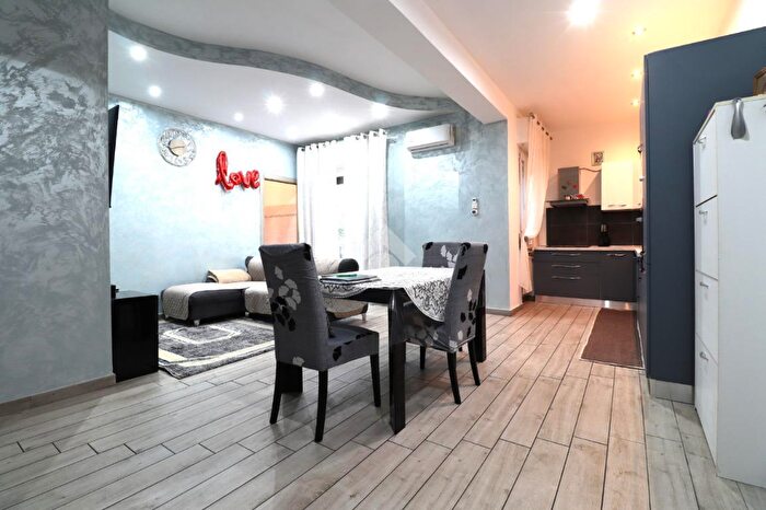 Appartamento trilocale in vendita in Strada Stazione di Frassino, Mantova