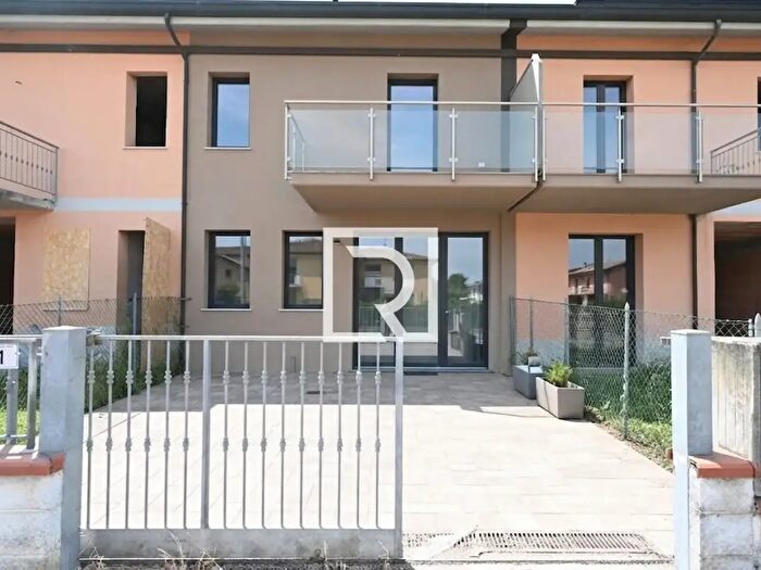Casa con 6 locali in vendita in Via XX Settembre, Ravenna