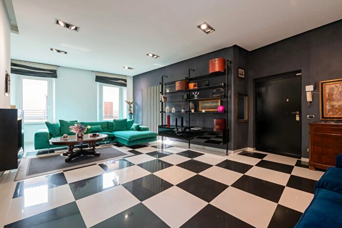 Appartamento quadrilocale in affitto in Via Angelo Brunetti, Roma