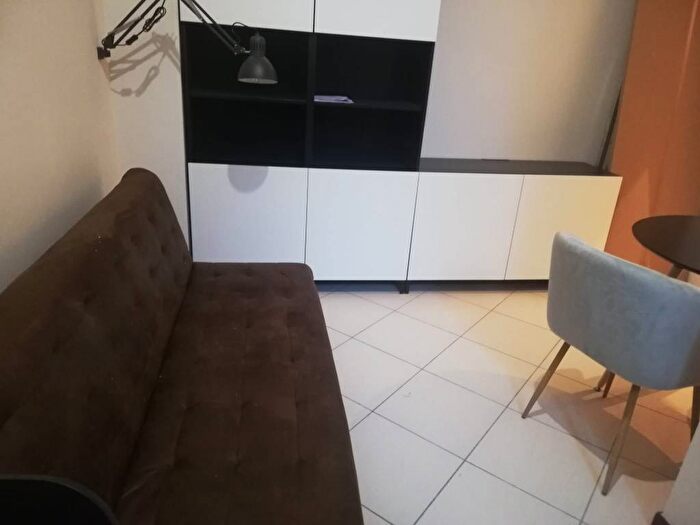 Appartamento trilocale in affitto in Via Ludovico Lazzaro Zamenhof, Corso San Gottardo, Milano