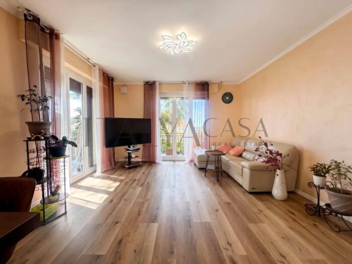 Appartamento trilocale in vendita in Via Lamarmora, Sanremo