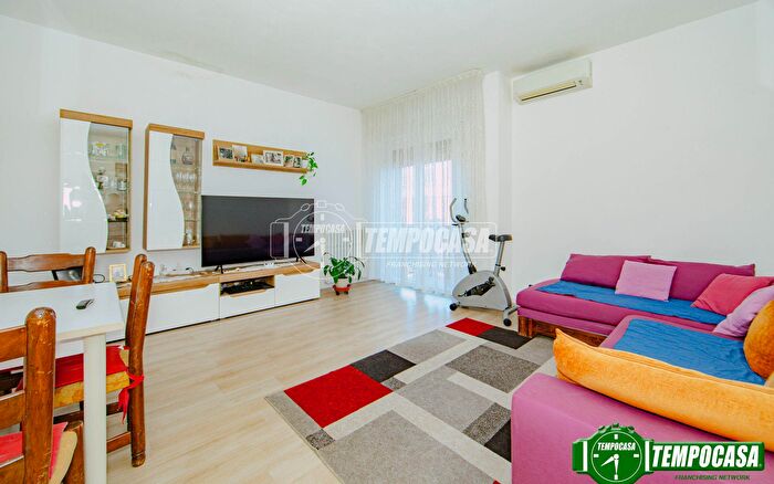 Appartamento trilocale in vendita in Via Paolo Magni, Vidigulfo