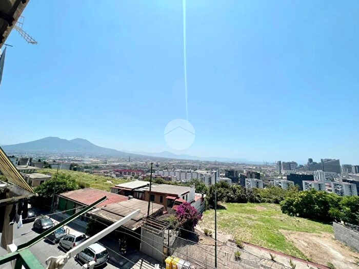 Appartamento bilocale in vendita in Via S Maria del Pianto, Napoli